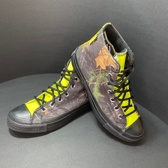 Converse - Picture 2 of 5